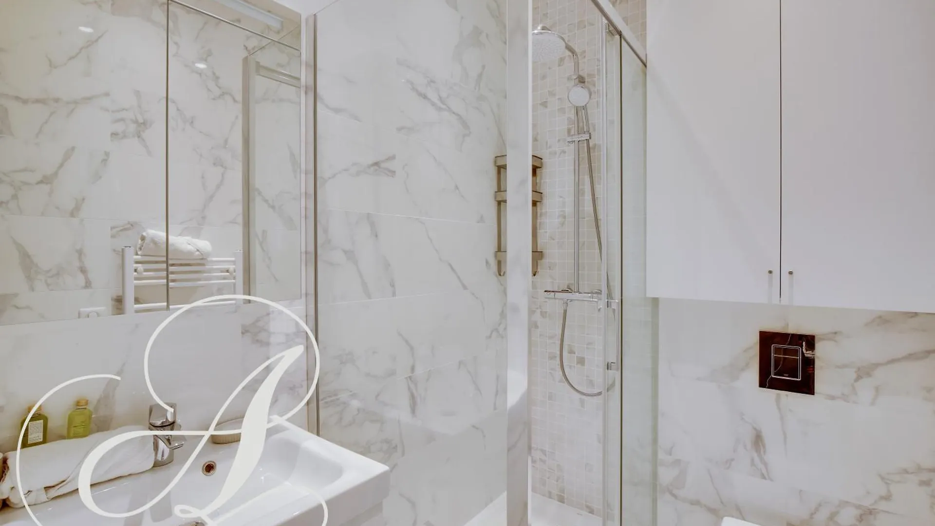 Roxane, 2 Chambres Dont Une En Souplex Paris 14E Daire